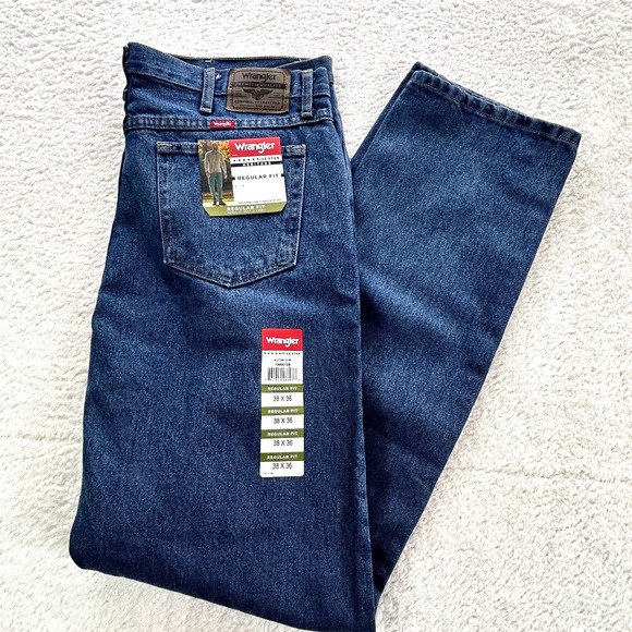 Wrangler Other - Wrangler Jean Men's‎ 38X36 Blue Dark Wash Stretch Denim Regular Fit